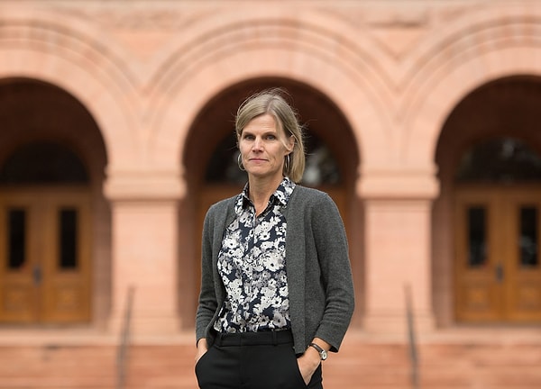 Томи-Энн Робертс