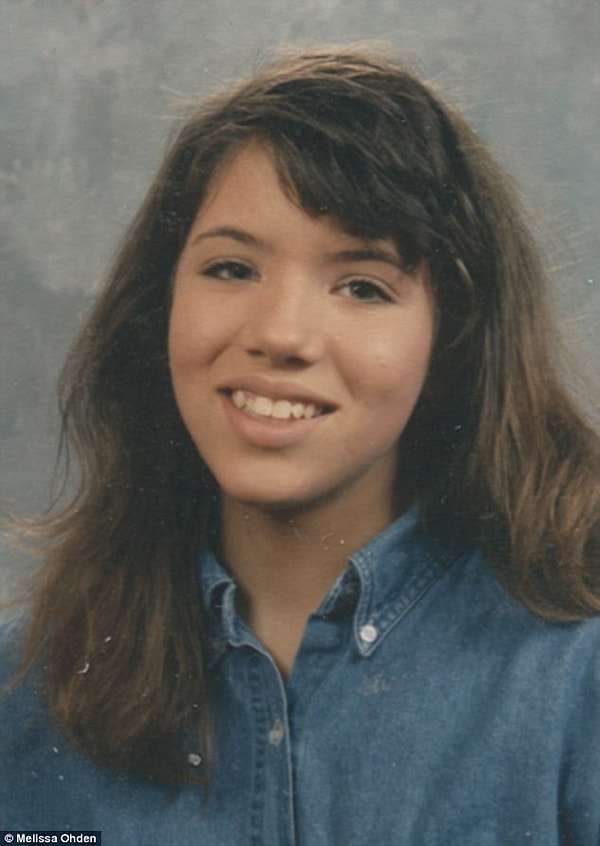 6. Однако девушка собралась с силами и поступила в Университет Южной Дакоты, где, по удивительному стечению обстоятельств, преподавала ее бабушка, которая и была инициатором аборта, после которого Мелисса чудом выжила.