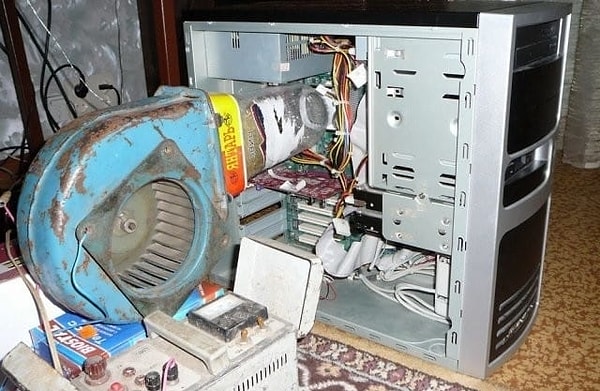 11. Лайфхак: мотор от бензопилы - отличный вентилятор для вашего постоянно нагревающегося системного блока!