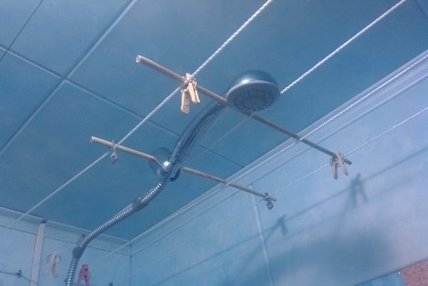 15. Не любите держать душ во время его принятия?