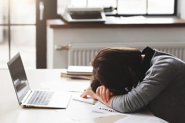 14. Вздремнуть на работе? Почему бы и нет?