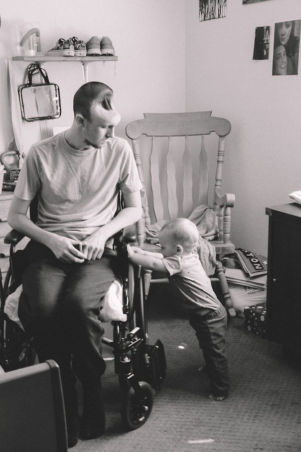 9. Прочитав эту историю, как вы считаете, стоит ли отнестись к рискам, которым подвергают здоровье людей энергетические напитки, более серьезно? Оставляйте свои ответы в комментариях.