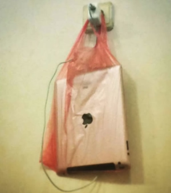 8. Что делать, если розетка находится на высоте 20 метров от пола, а вам нужно зарядить планшет