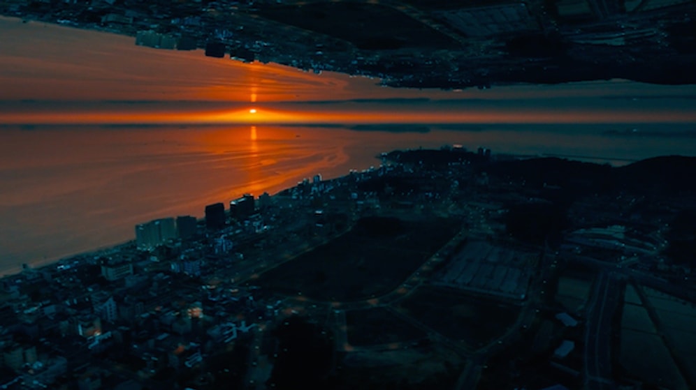 İzleyeni Bambaşka Bir Dünyaya Götüren Nefes Kesici Bir Çalışma: MirrorWorld