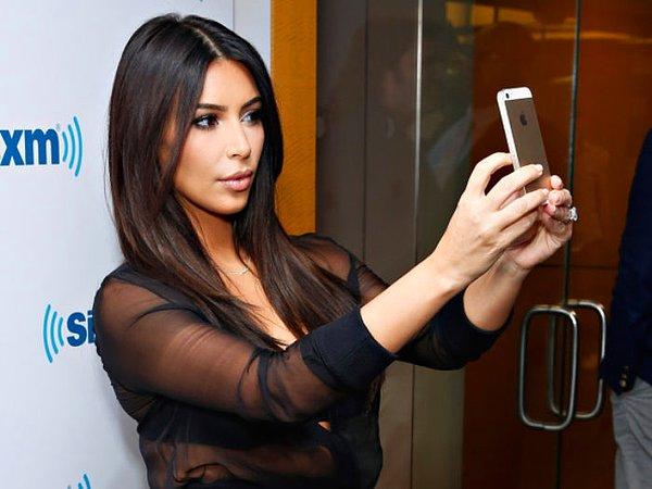 Selfie kraliçesi Kim Kardashian, geçtiğimiz günlerde televizyon programları için kardeşi Khloé ile oynadığı bir oyunda bir daha asla selfie çekmemeyi tercih edebileceğini söyledi.