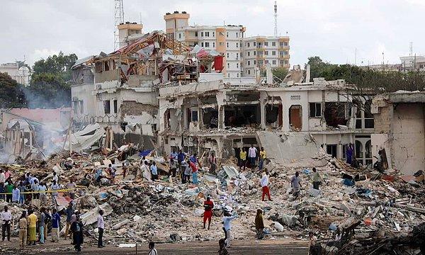 Pazartesi sabahı, Somali Kamu Bilgi ve Basın Bakanı yaptığı açıklamada 276 kişinin hayatını kaybettiğini ve 300'den fazla yaralı olduğunu ifade etmişti.