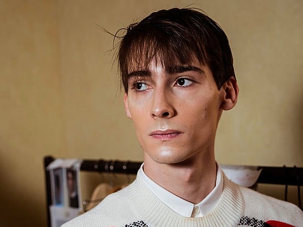 12. Это мужчина или женщина?