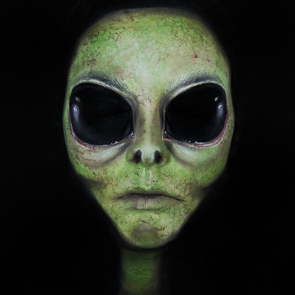 4. Увидев ее работы, вы непременно сами захотите попробовать их на себе.