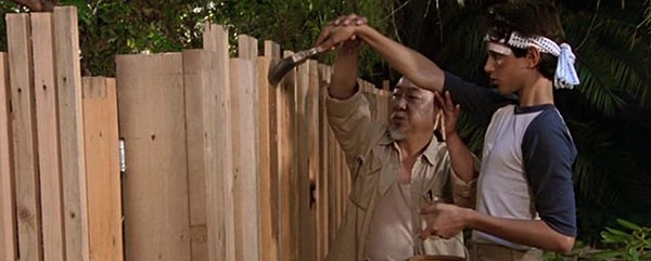 4. Двоим рабочим нужно два дня, чтобы построить 2 стены. Сколько дней нужно 4 рабочим, чтобы построить 4 стены?