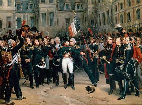 Kısa süre sonra o devirde Fransa idaresinde söz sahibi olan Robespierre idam edilince yeni idare Robespierre ile arası iyi olan Napolyon'a da mesafeli kaldı.