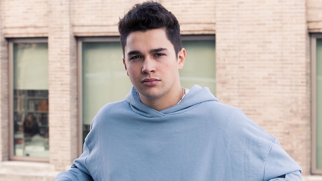 8. Genç kızların yeni sevgilisi, Justin Bieber'ın büyük rakibi olacağı düşünülen Austin Mahone aradığı büyük başarıyı yakalayamasa da kendi kulvarında ilerlemeyi sürdürüyor.