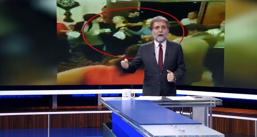 'Kadınla Tokalaşmak Ateş Tutmaktan Korkunç' Diyen Rektör, Kadınlarla Halay Çekmiş!