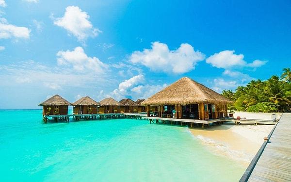 Maldivler'de hayal bile edemeyeceğin bir balayı senin bekliyor!