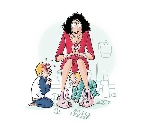 2. Маме нет покоя даже в туалете!