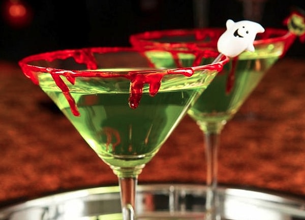 Коктейль "Кровавые подтеки"