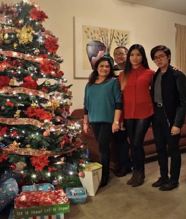 9. Лицо с картины или живой человек?