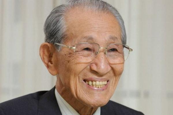 Adada başından geçenleri ve 30 yıl süren "askerliğini" anlattığı bir de kitap yazan Onoda 2014 yılında, 91 yaşında aramızdan ayrıldı.