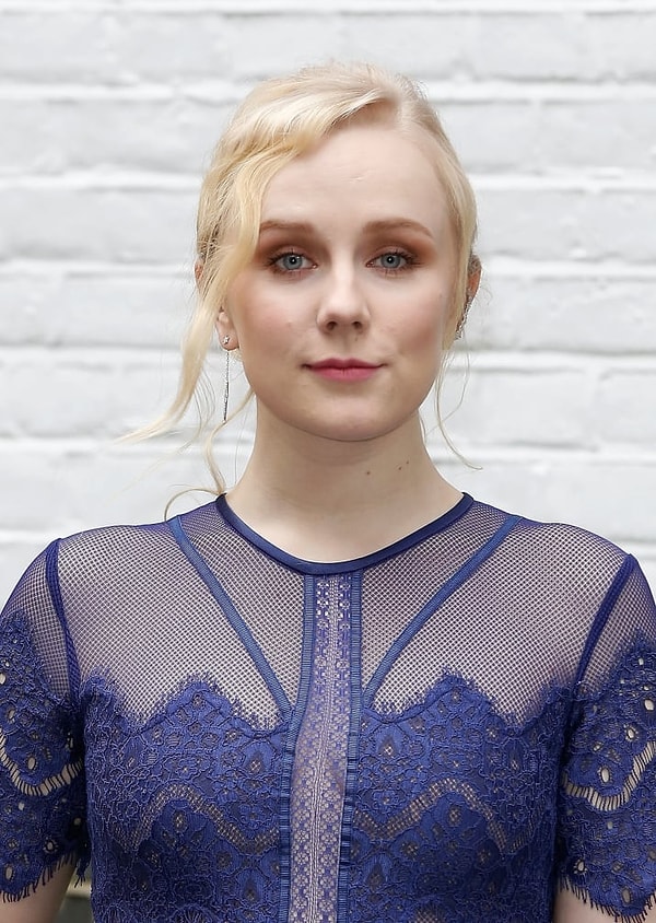 13. Алекса Дэйвис - молодую Рози.