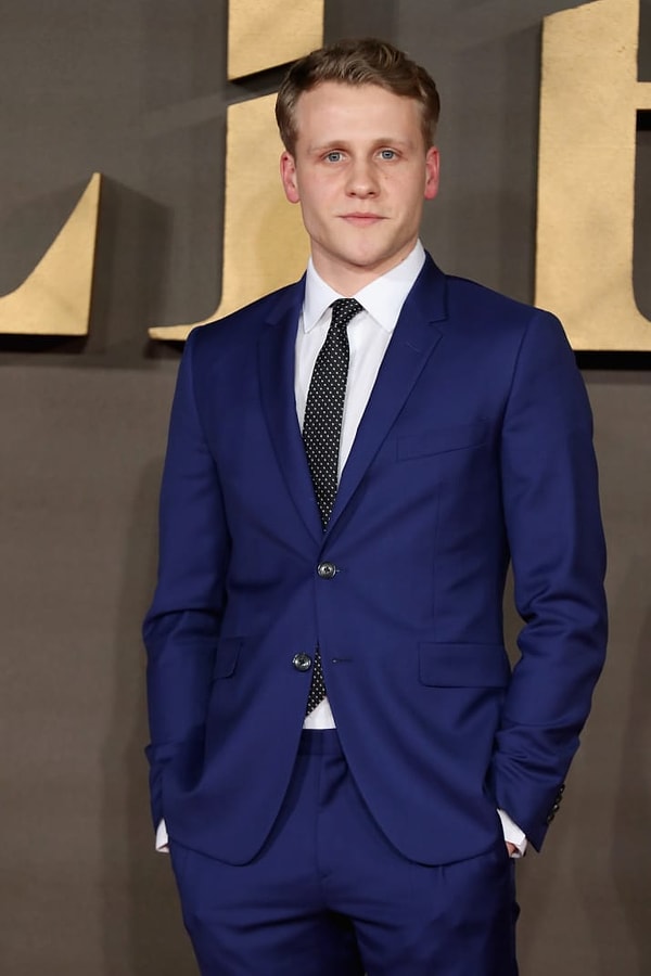 16. А Джош Дилан - молодого Билла.