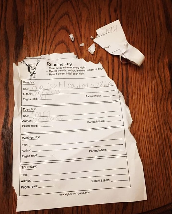 12. И наконец, малыш, который питается домашними заданиями. Интересно, поверил ли учитель старшему ребенку?