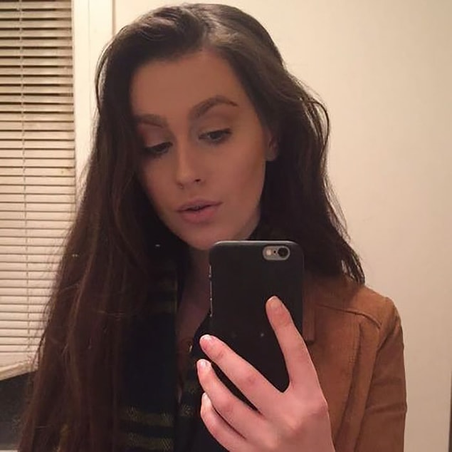 18 yaşındaki Emily Houser ile tanışın. Kendisi eski patronundan cinsel istismar için şikayetçi oldu.