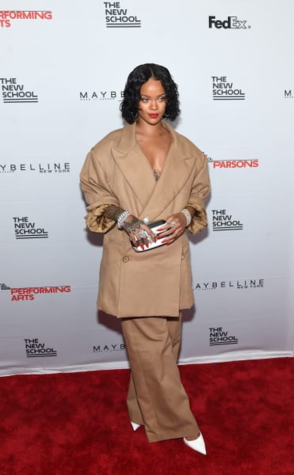 "Я считаю, что каждый, кто хочет соответствовать моде, должен так делать. Ведь мода и стиль - это личное".