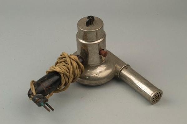 9. И последний вопрос тоже родом из СССР. Что это за чудо-прибор?