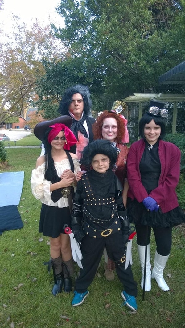 10. Идеальный групповой косплей на Джонни Деппа