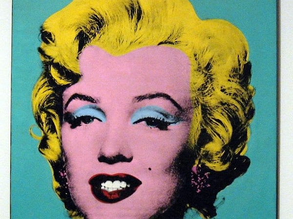 6. Во сколько обошлась покупателям картина Энди Уорхола "Застреленные Мэрилин"?