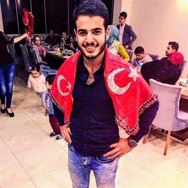 Er Parhan'ın 21 yaşında olduğu, terhisine sayılı günler kaldığı ve 17 gün sonra baba evine döneceği öğrenildi.