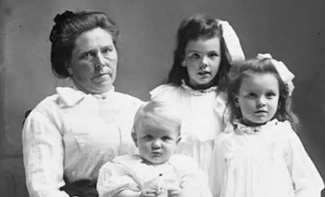 18. Belle Gunness'in cinayetleri, 1900'lü yılların başı