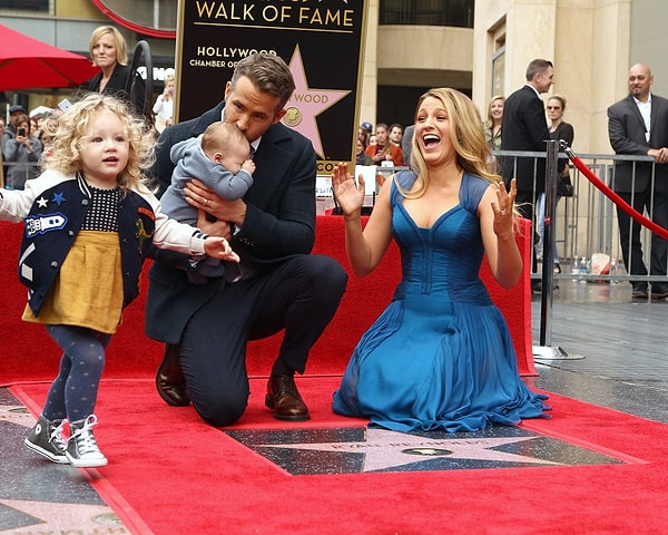 6. А вот у Блейк такого влечения сразу не возникло, поэтому долгое время ребята оставались просто друзьями.