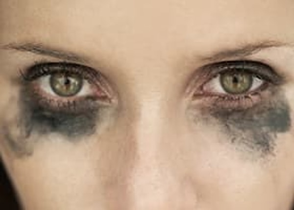 15. Водостойкая тушь - она такая 😧