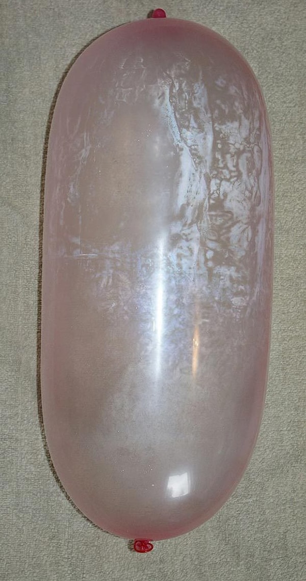 15. Используйте презерватив, чтобы удержать 2 литра воды