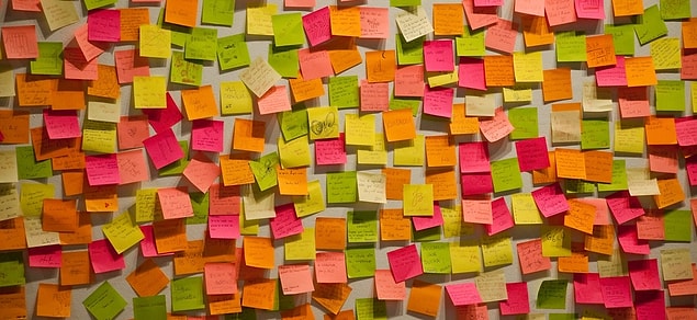 9. Baktınız olmuyor, post-it bu işi çözer diyerek, küçük notlar tutmaya karar verirsiniz.