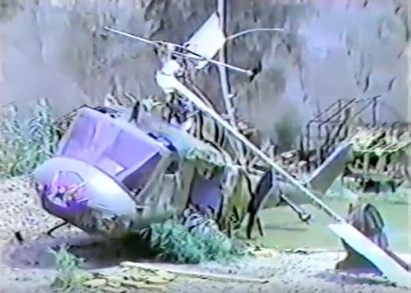 1. 'Twilight Zone: The Movie'nin setinde Vic Morrow ve iki çocuk aktör, üzerilerine düşen helikopterin altında kalınca hayatını kaybetti.