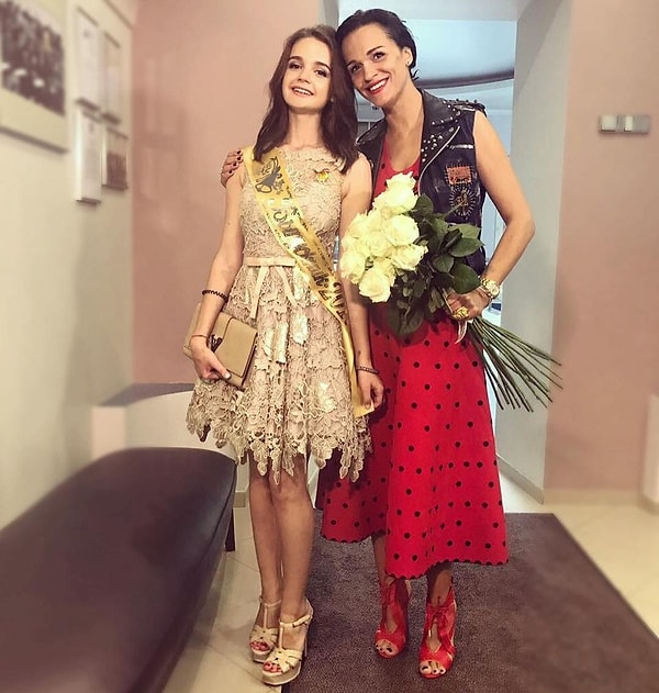 9. А это дочь Славы от первого брака Александра Морозова, которую певица родила в 18 лет. Девушке сейчас тоже 18, но она уже живёт отдельно, со своим молодым человеком.