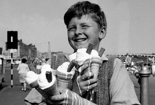 2. Эх, то мороженое не сравнить с теперешним ни по каким параметрам...