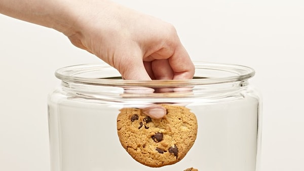 3. Храните вкусняшки подальше от своих глаз