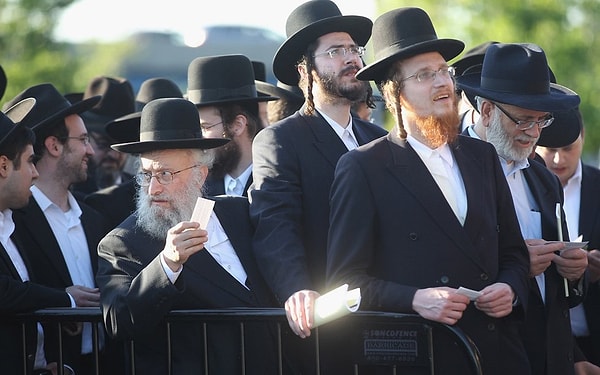 7. Какую религию исповедуют евреи?