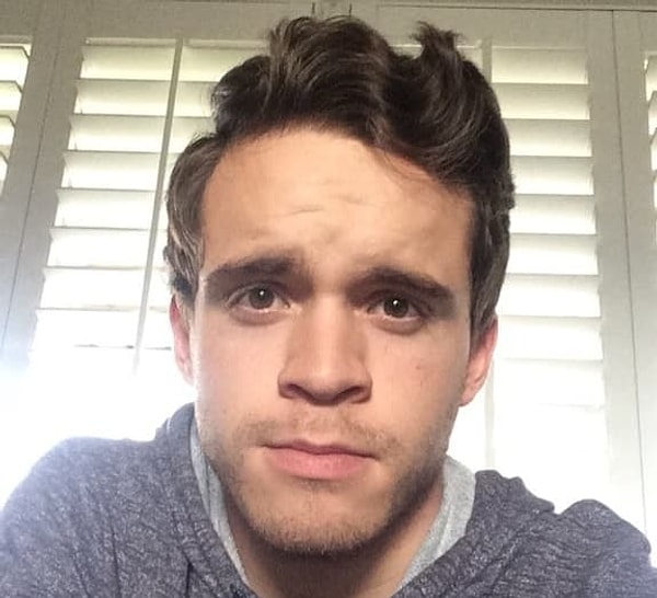 1. Джейк Морено – 22-летний студент из Колледжа Солт Лейк Коммьюнити в Юте, США. На прошлой неделе он попросил своего преподавателя по философии религии, профессора Шэннона Аткинсона, помочь ему сочинить текстовое сообщение для девушки, которую он хотел пригласить на свидание.