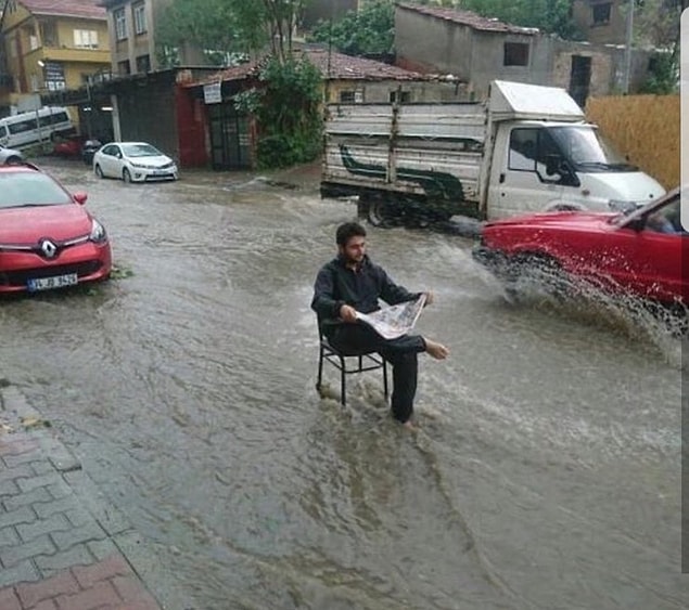 8. "Yağsın seller sular alsın yolları"