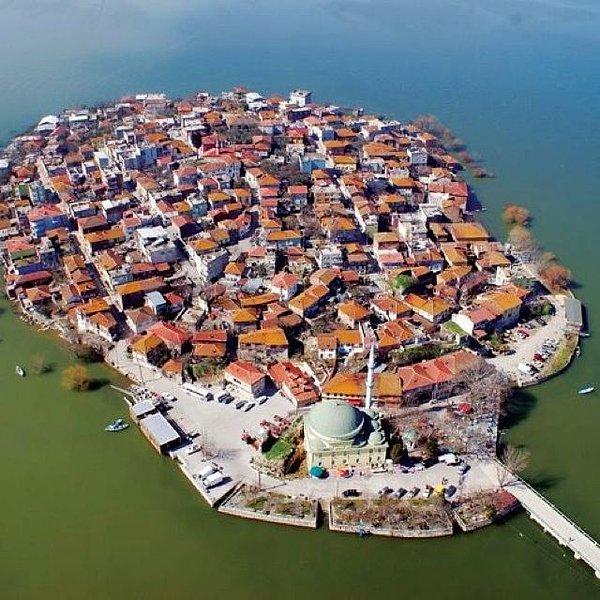 18. Gölyazi,  Türkiye