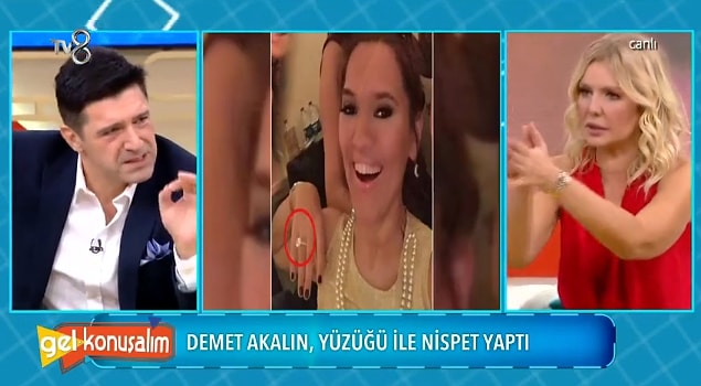 Emine Bulut Haberini Sunan Cnn Turk Spikeri Gozyaslarini Tutamadi