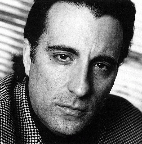 4. Актер Энди Гарсиа родился с сиамским близнецом на плече