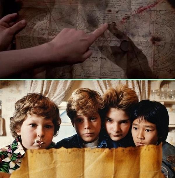 The Goonies'te çocukların define haritası bulduktan sonra korsan hazinesi peşine düşmeleri anlatılıyordu.