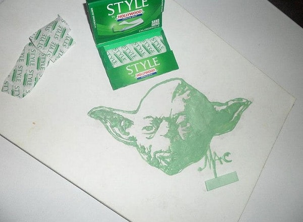 13. Мастер Йода из жеваной жвачки