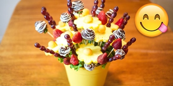 Sevdiğinize Verebileceğiniz En Anlamlı Hediye Olan Meyve Buketlerini Kendiniz Yapabilirsiniz!