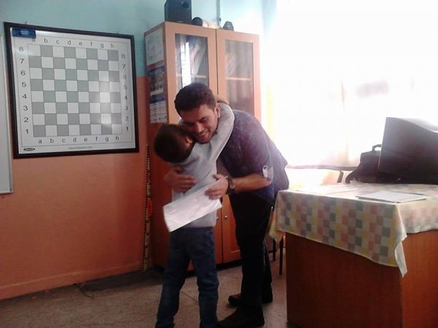 15. Bu mesleği tercih etmenin ön koşulu olarak, her şeyden önce son derece sevgi dolu olurlar.