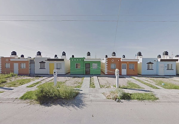 11. Там она огранизовала выставку своих работ, доказав тем самым, что возможно все, главное - иметь мечту, работать над собой, и тогда всё получится.